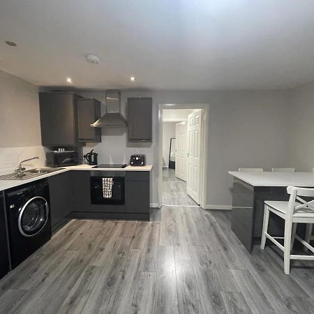 Hosted By Ryan - 2 Bedroom Apartment Liverpool Exterior foto